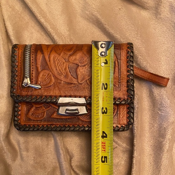 Handcrafted Brown Leather Floral Wallet - Picture 8 of 8